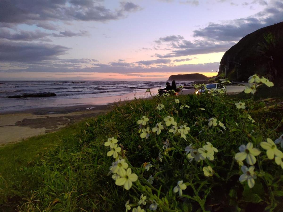 Casa De 2 Quartos Com 2 Ares-Condicionados Em Torres-Rs - Na Mais Bela Praia Gaucha - Cozinha - Banheiro - Tv Smart 32 E Wi-Fi - Estacionamento - Anfitria Superhost No Bnb Villa Exteriör bild