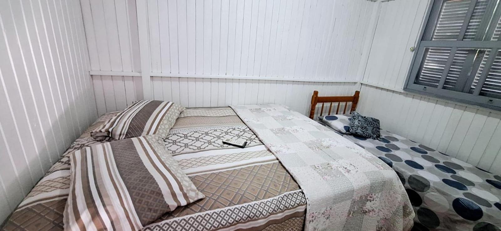 Casa De 2 Quartos Com 2 Ares-Condicionados Em Torres-Rs - Na Mais Bela Praia Gaucha - Cozinha - Banheiro - Tv Smart 32 E Wi-Fi - Estacionamento - Anfitria Superhost No Bnb Villa Exteriör bild