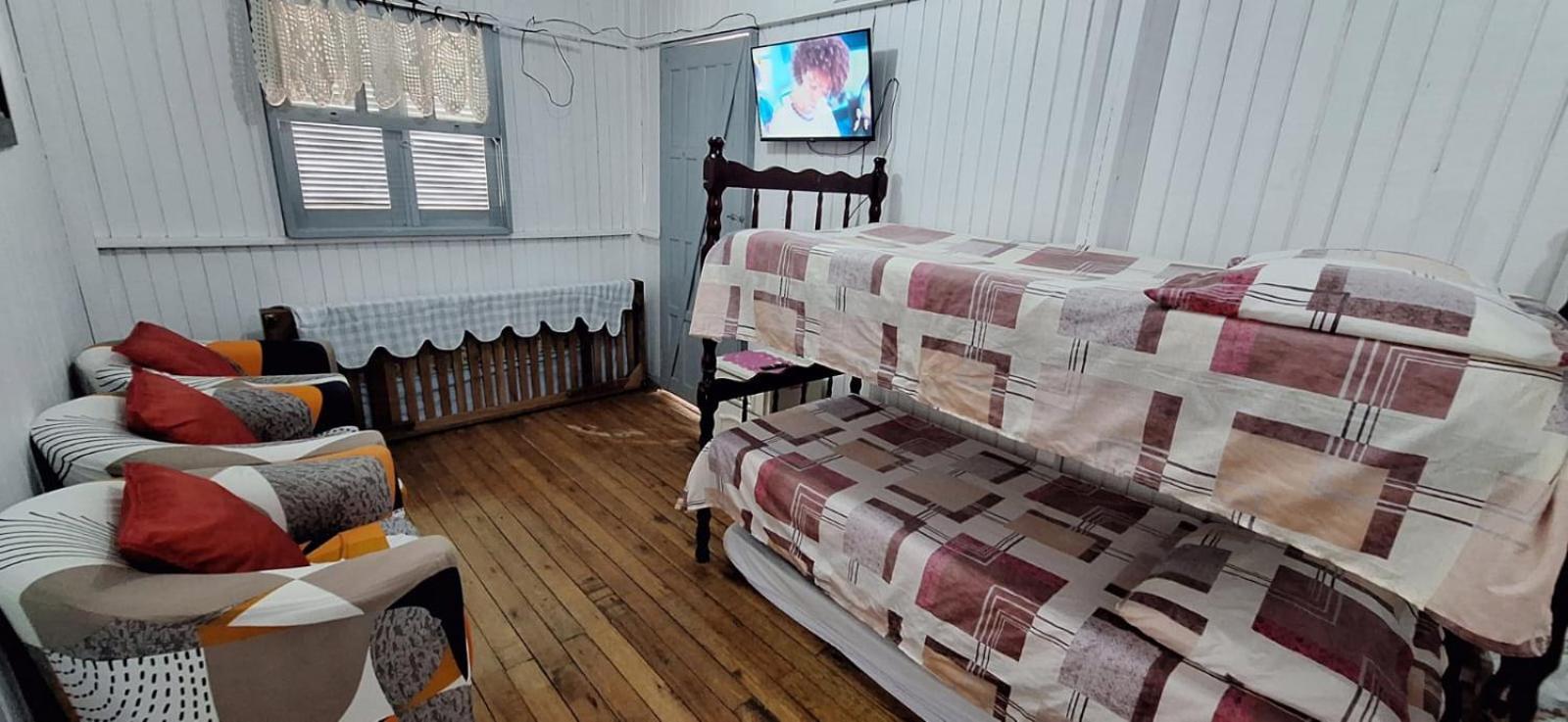Casa De 2 Quartos Com 2 Ares-Condicionados Em Torres-Rs - Na Mais Bela Praia Gaucha - Cozinha - Banheiro - Tv Smart 32 E Wi-Fi - Estacionamento - Anfitria Superhost No Bnb Villa Exteriör bild