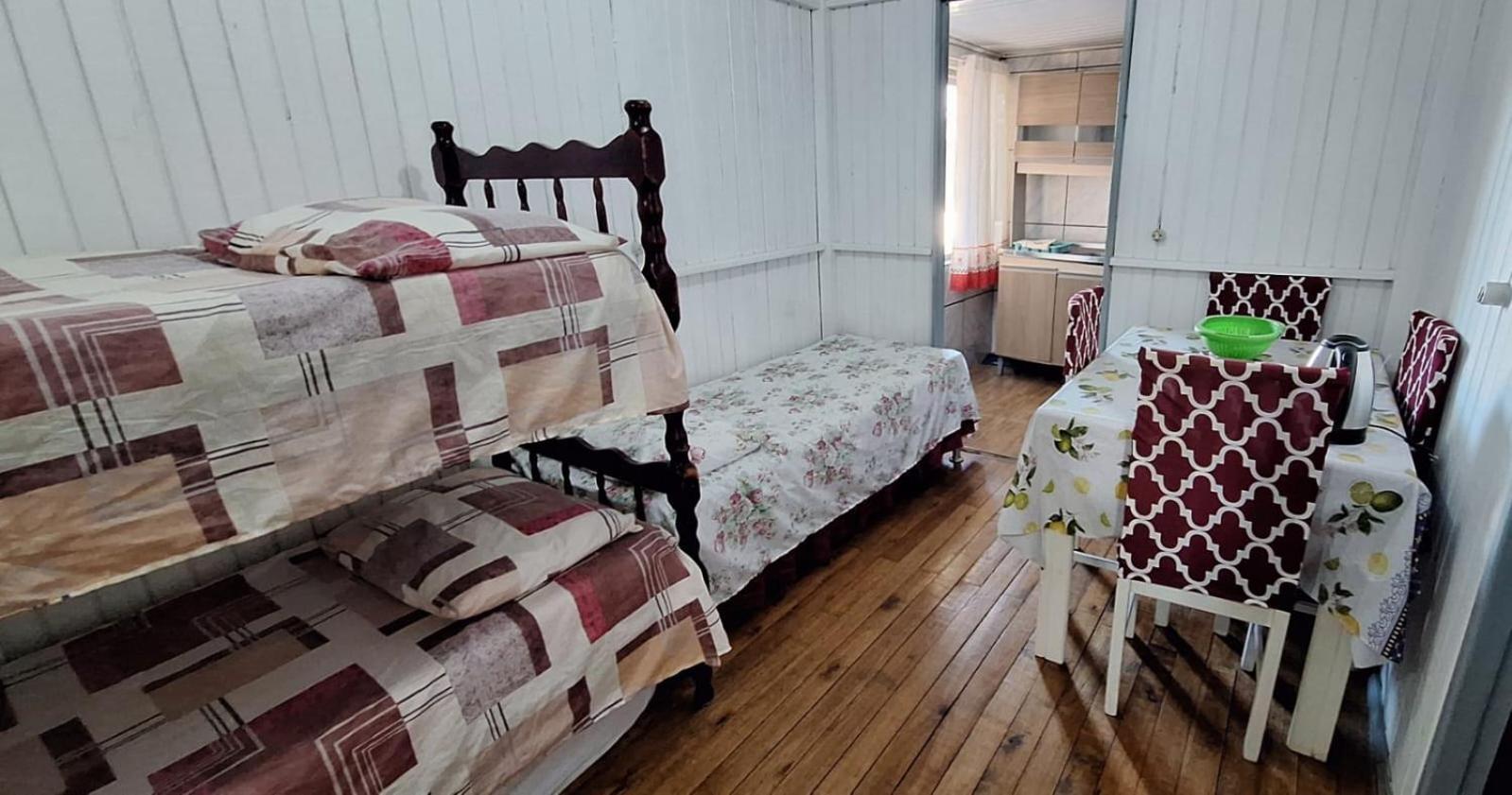 Casa De 2 Quartos Com 2 Ares-Condicionados Em Torres-Rs - Na Mais Bela Praia Gaucha - Cozinha - Banheiro - Tv Smart 32 E Wi-Fi - Estacionamento - Anfitria Superhost No Bnb Villa Exteriör bild